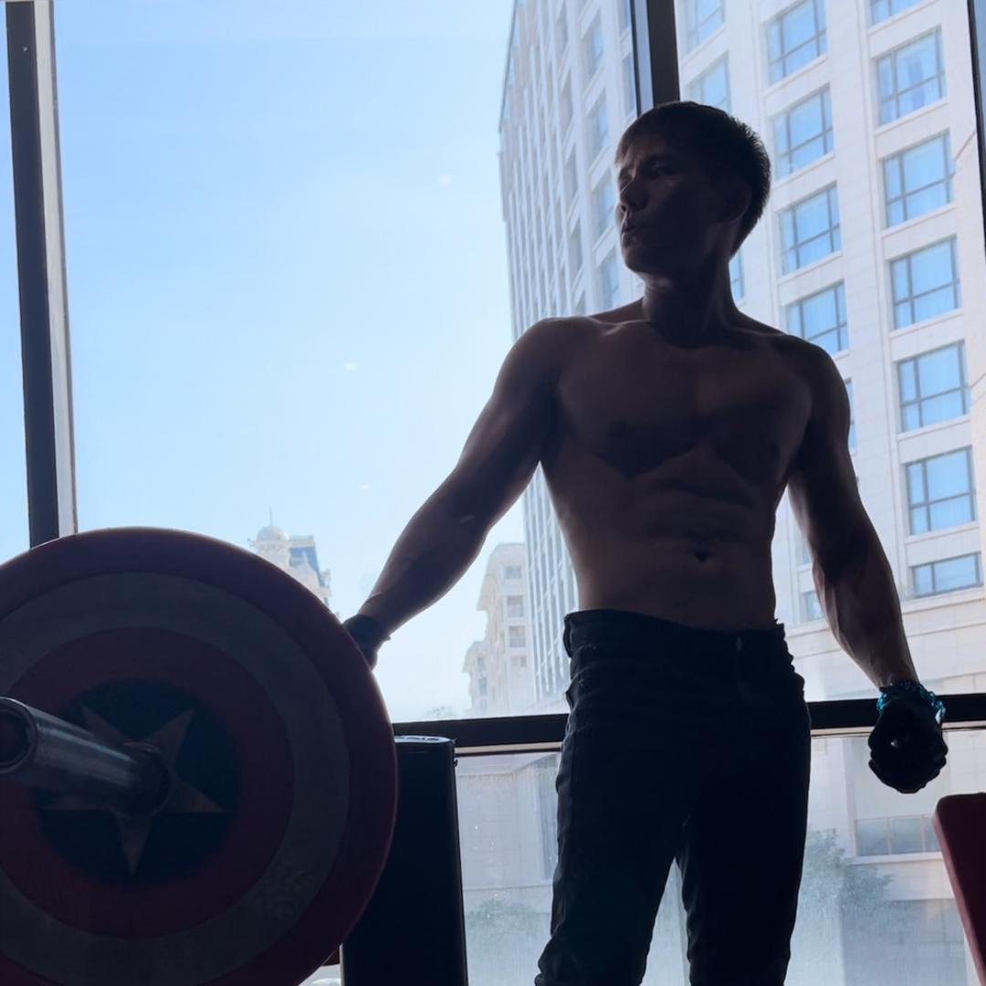 鸿信建材.啊练户外运动