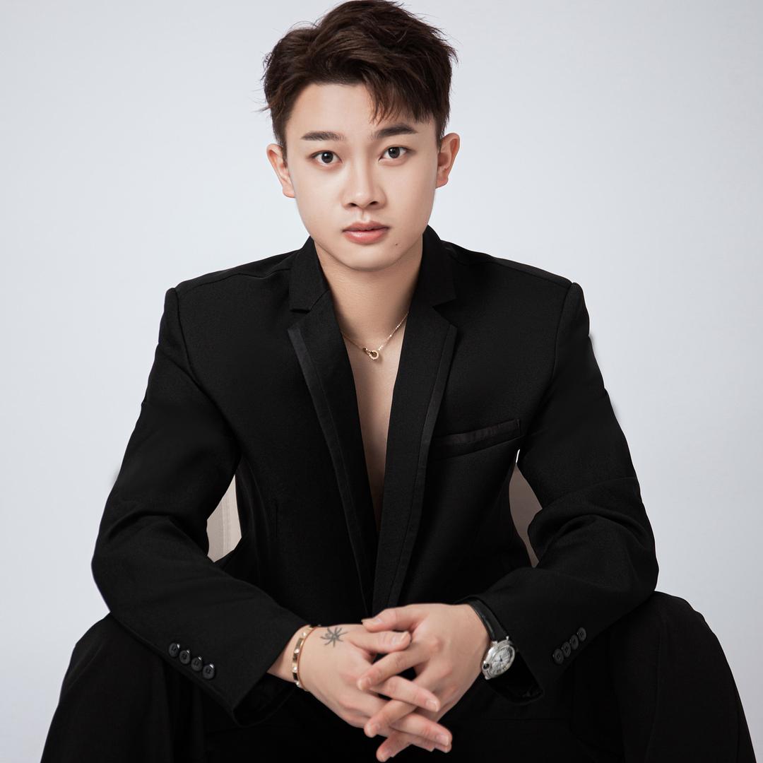 义乌减龄发型设计吴晨