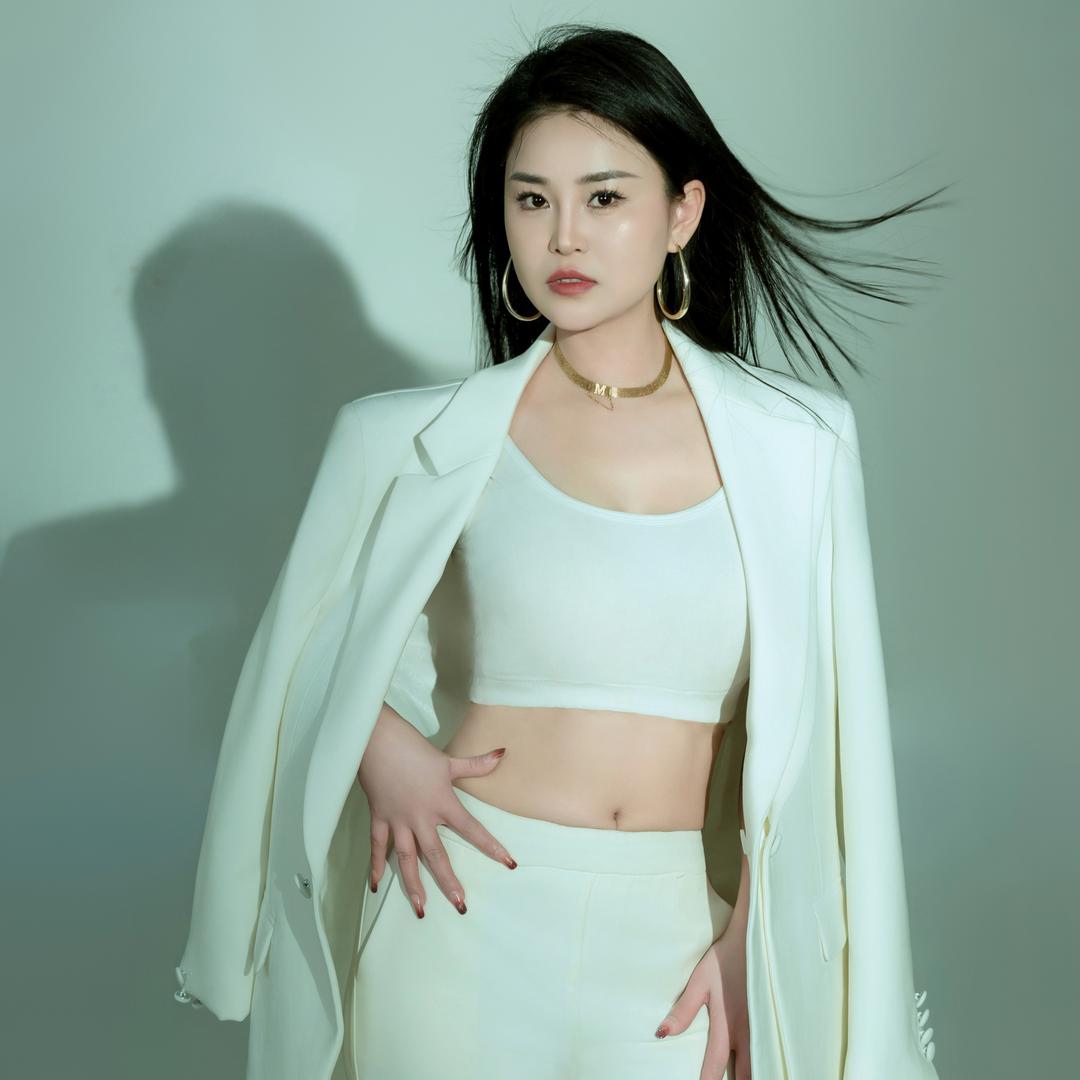 滕州爱尚婚纱