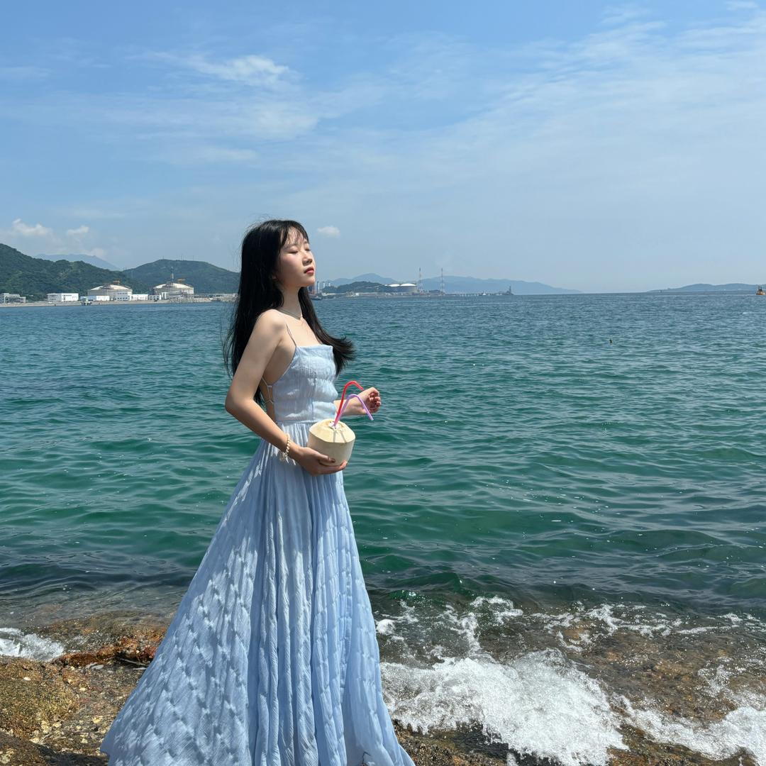 潘潘R