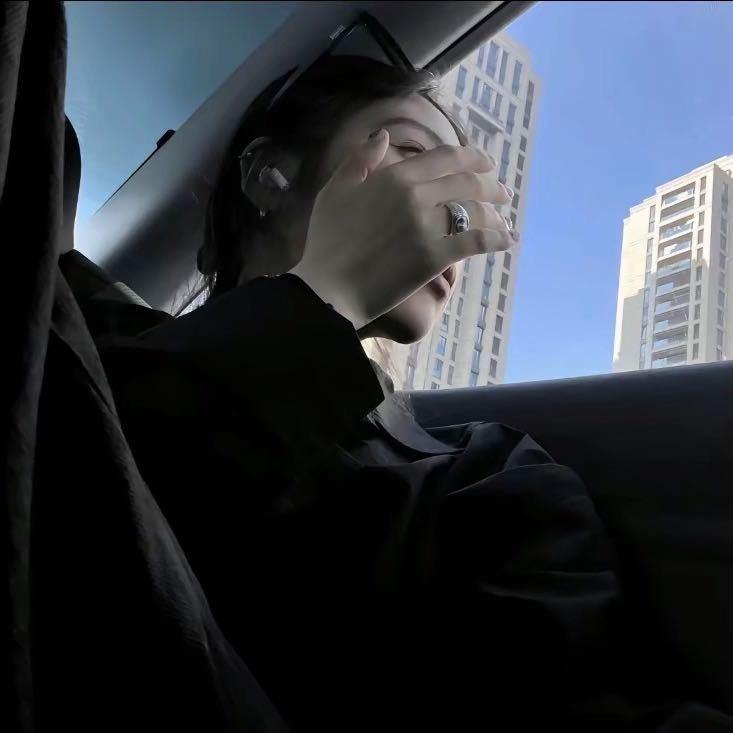 来十盆香菜.