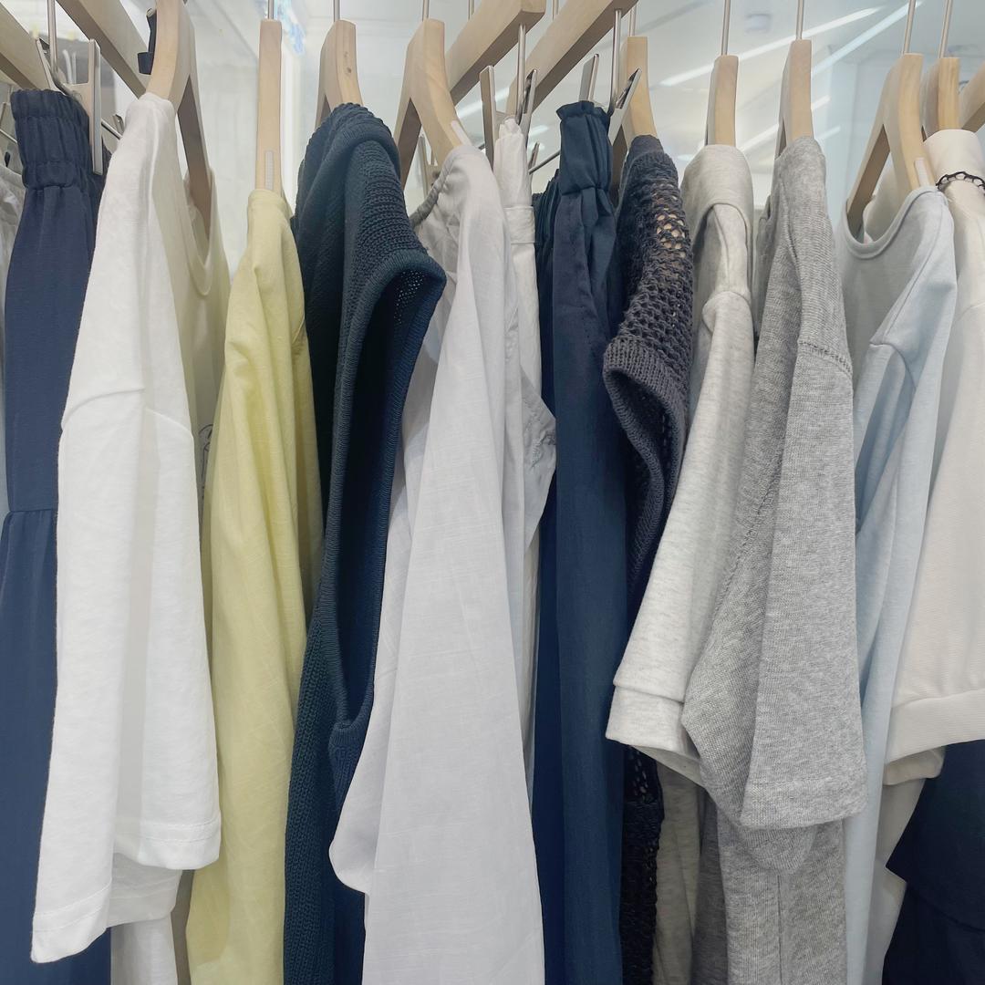 渝中区韩伊服装批发经营部