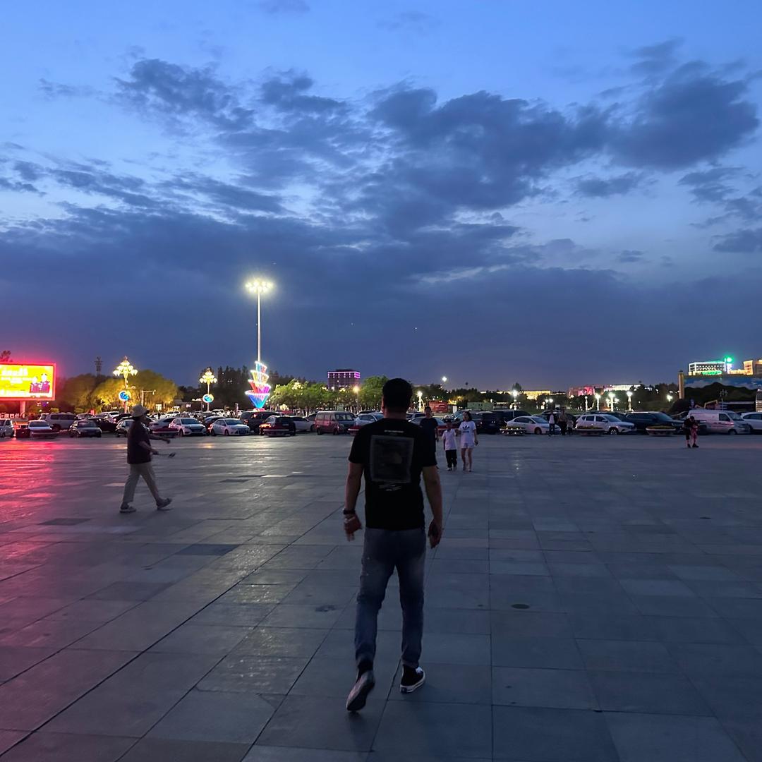 首初美发金辉店王栋