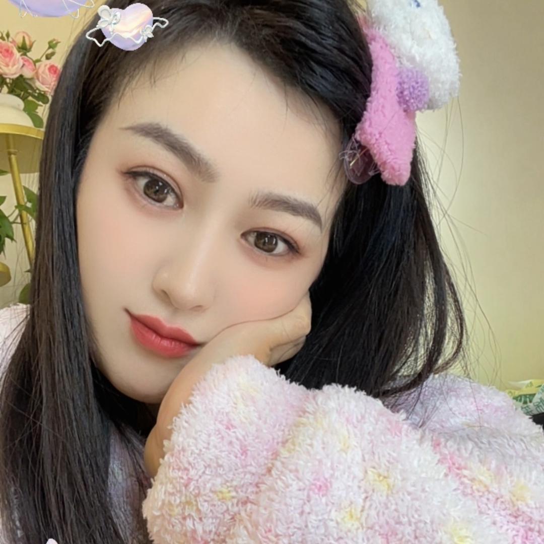 芳哥很潇洒