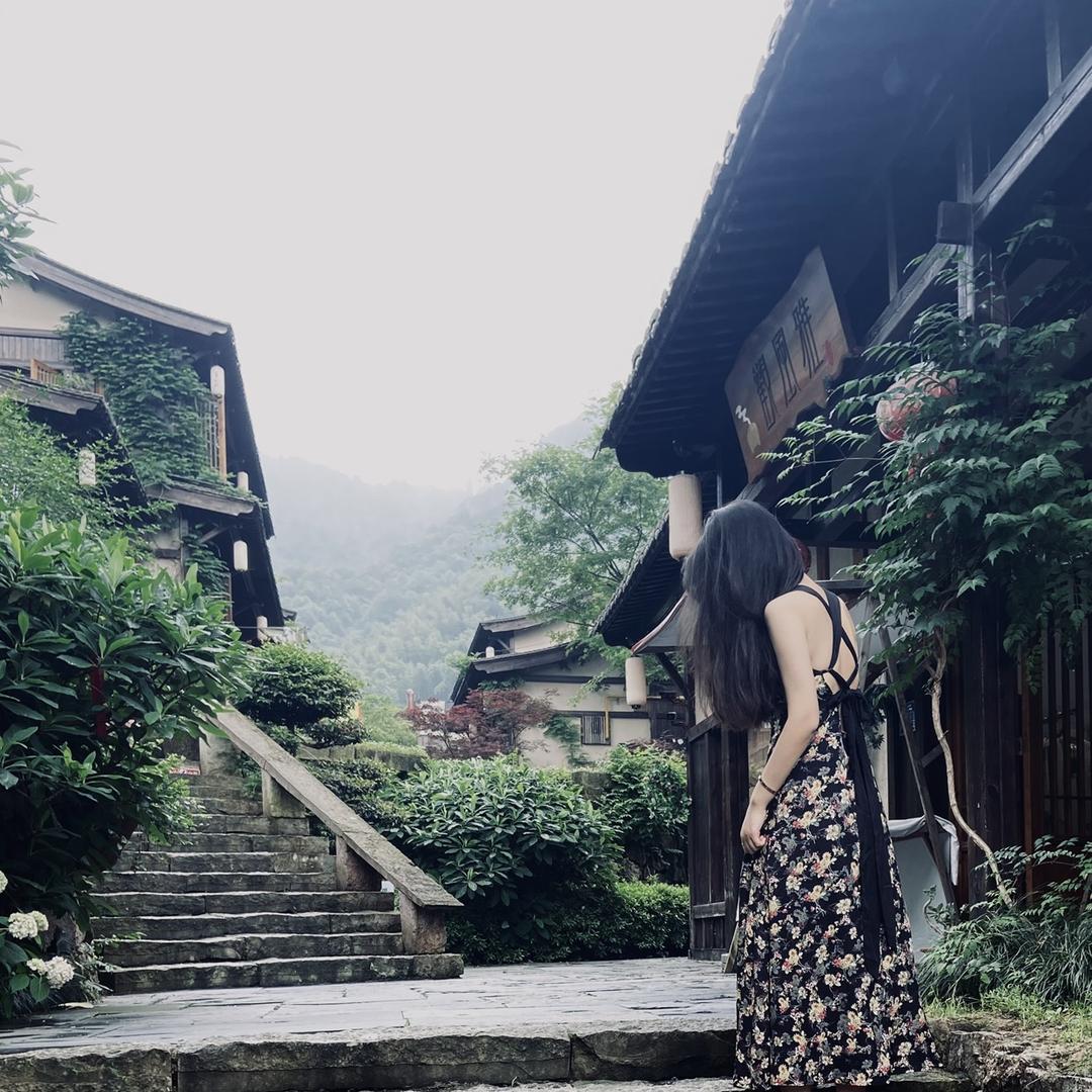 李李-