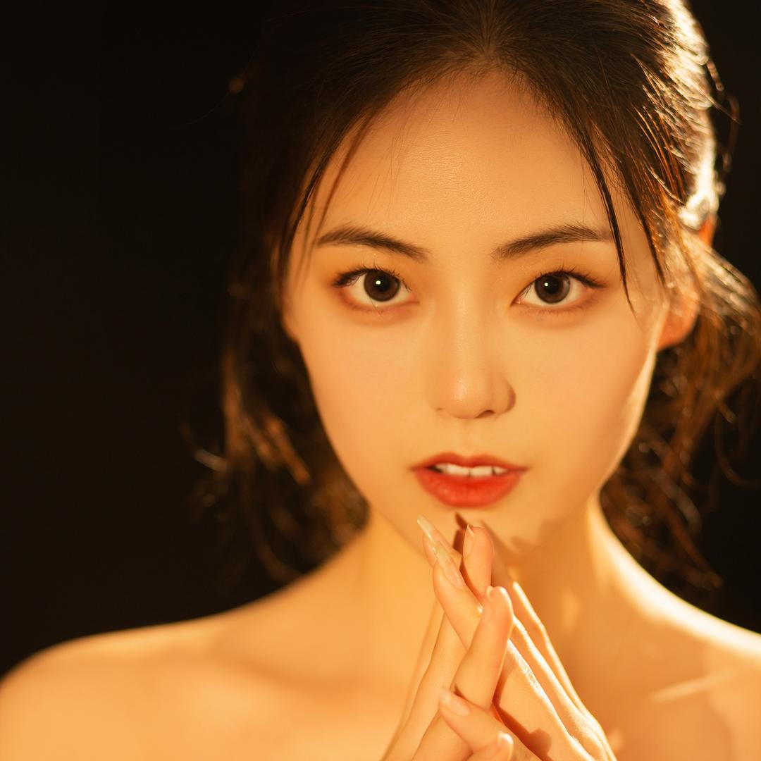 李逸婷