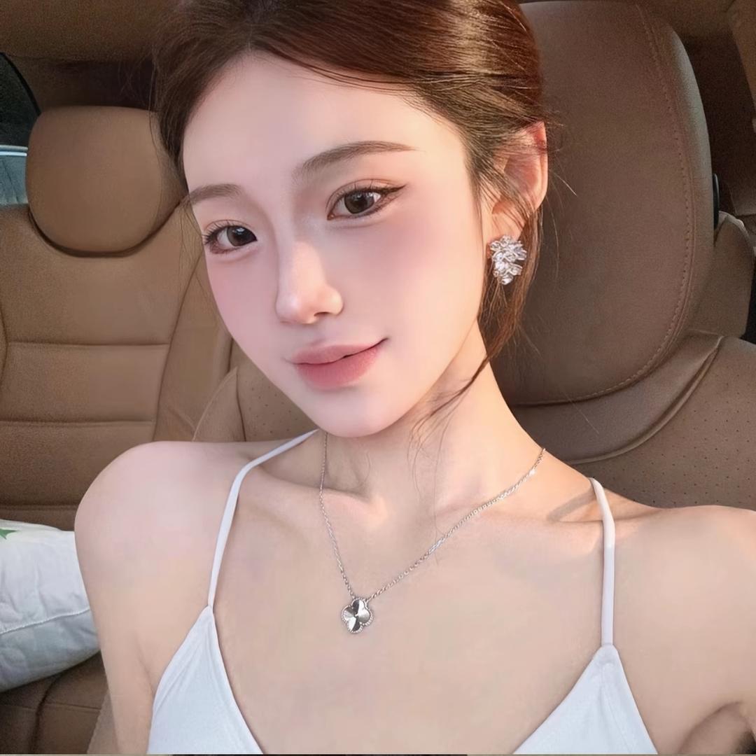 ㅤ ㅤ ㅤ ㅤㅤ ㅤ ㅤ ㅤㅤ ㅤ ㅤ