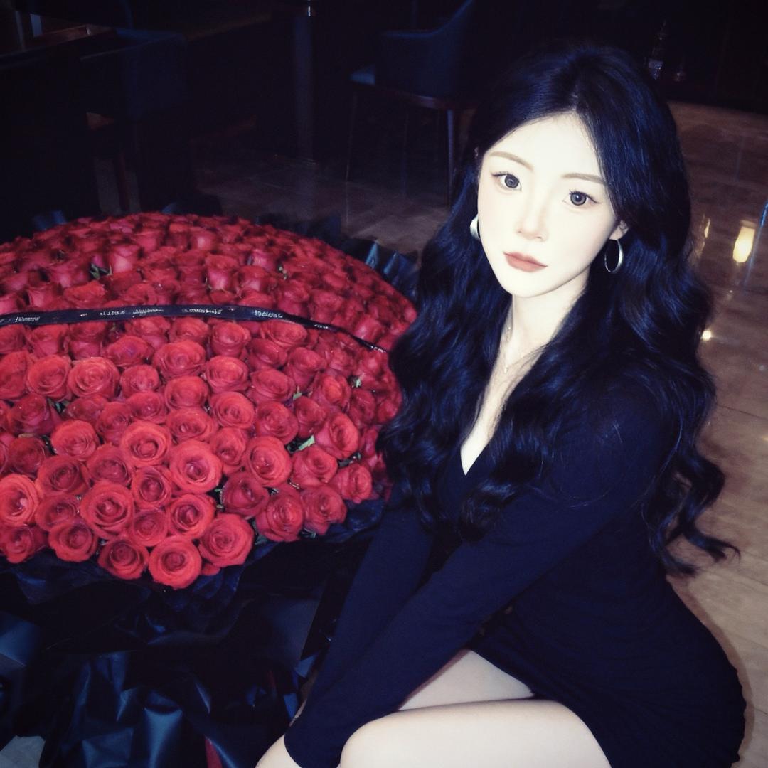 .大力士 小姐🥀.