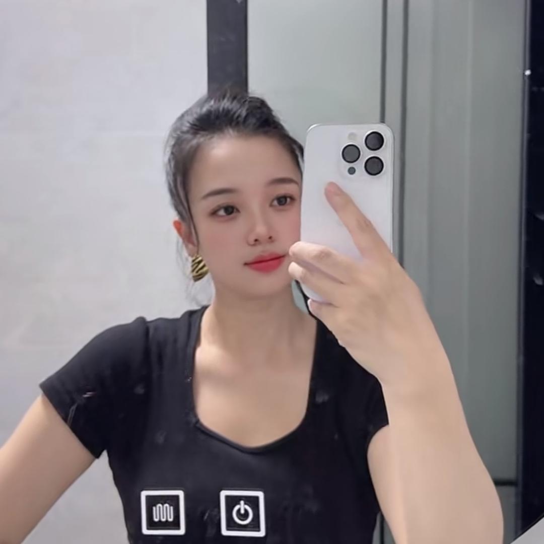 @请叫我大王😃