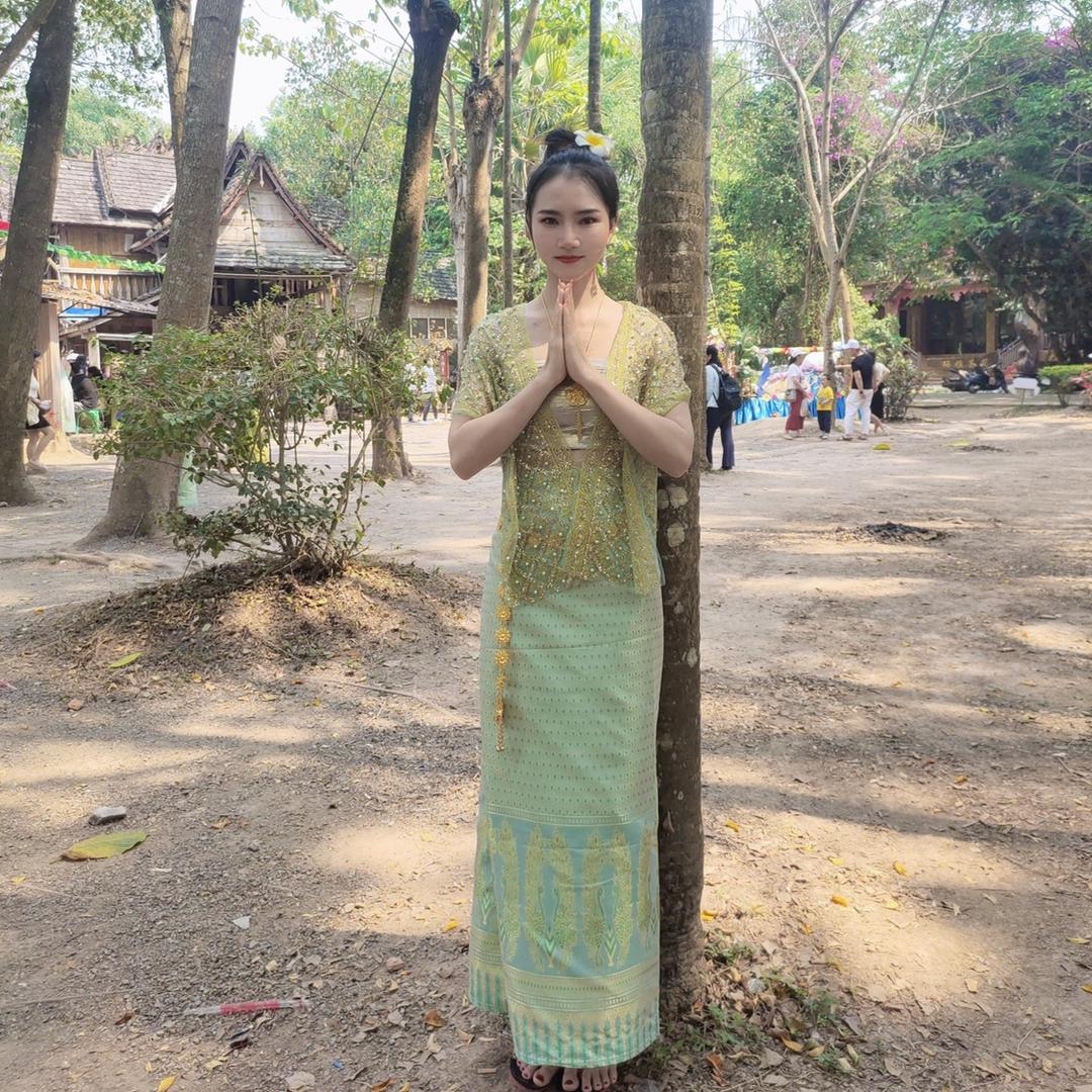 回眸一笑😉