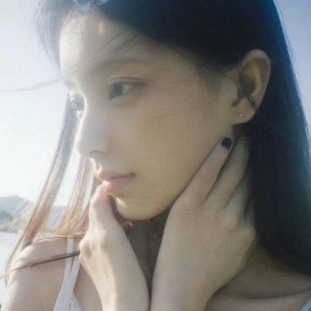 特单纯一女孩儿