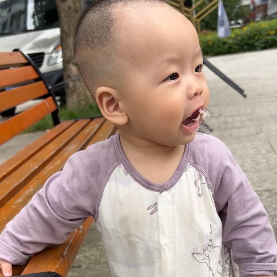 吹奶泡的泡泡🫧