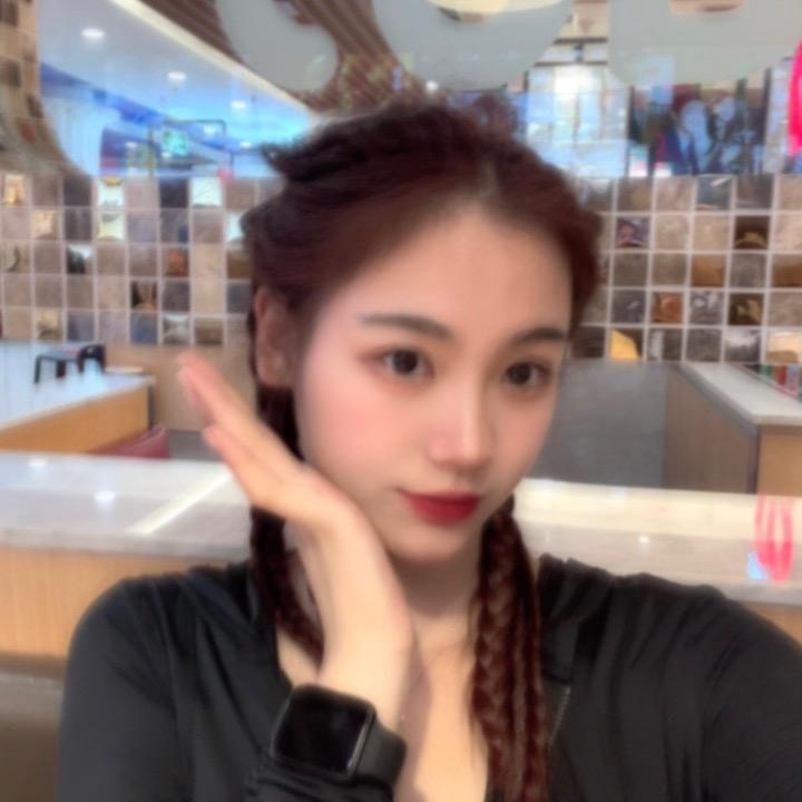 R.🦋