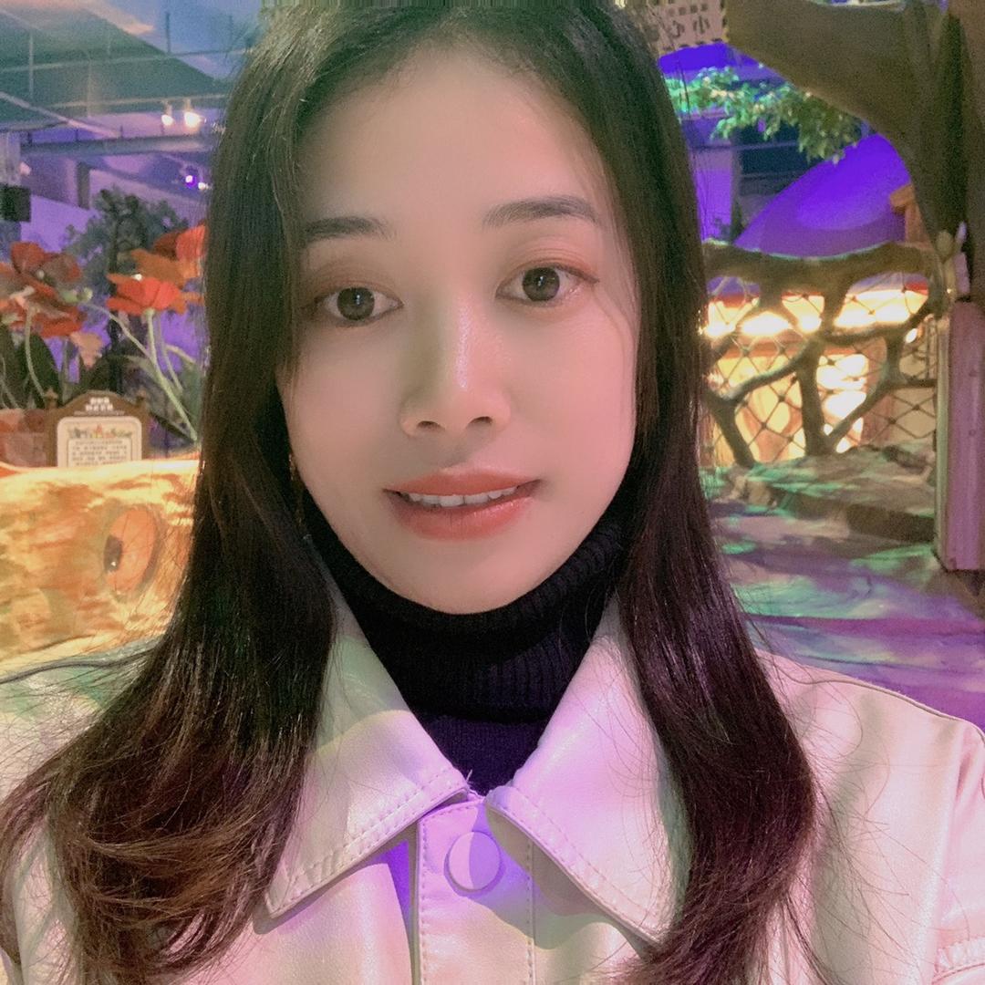 请叫我艾莎公主👸