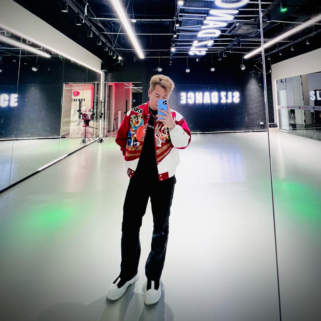 跳舞找锋哥（水灵子）