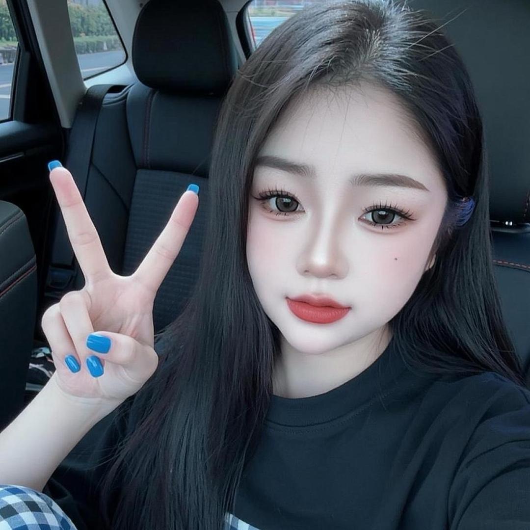 🌸一吃脸就圆 ᯅ𝙞𝙞