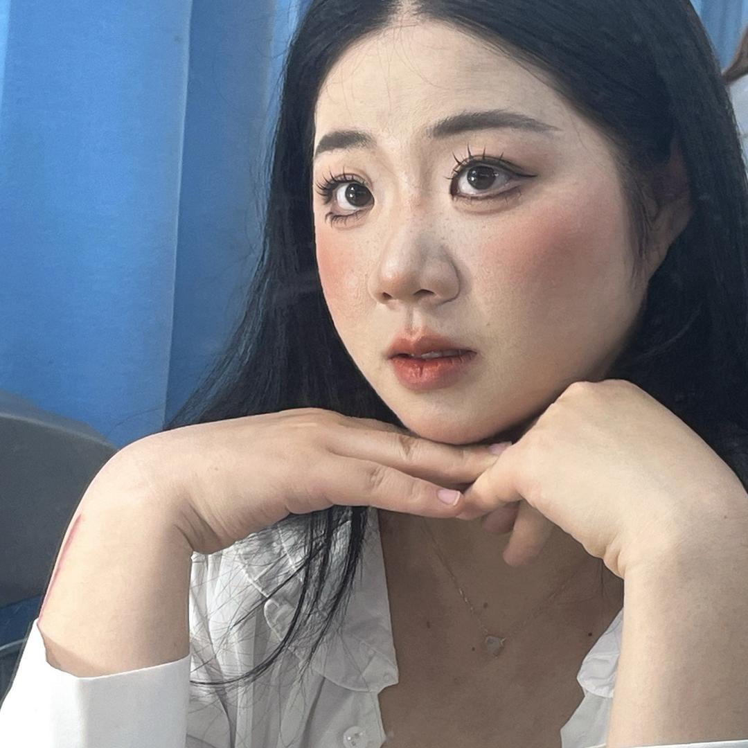 萍乡化妆师-年子