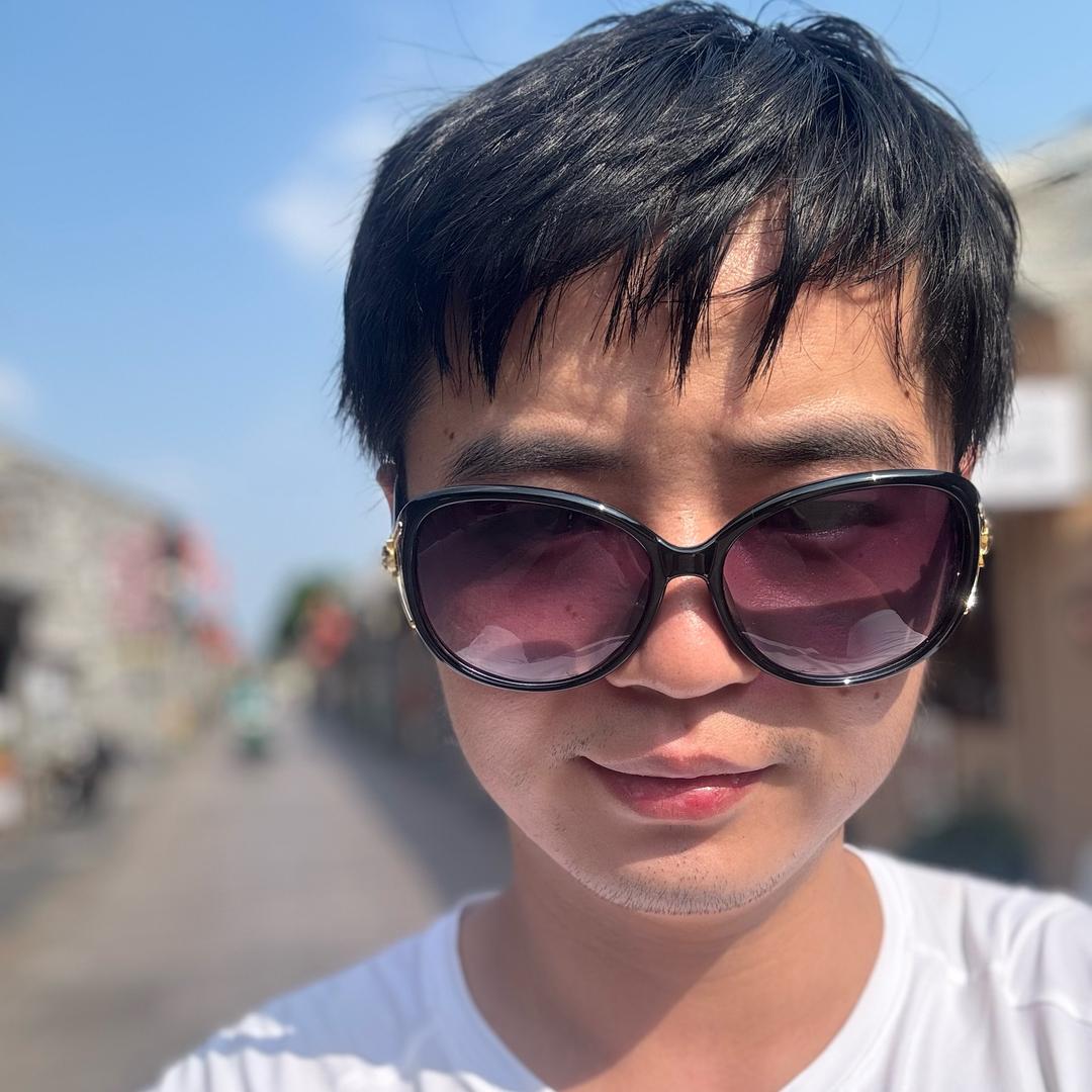 王摸鱼