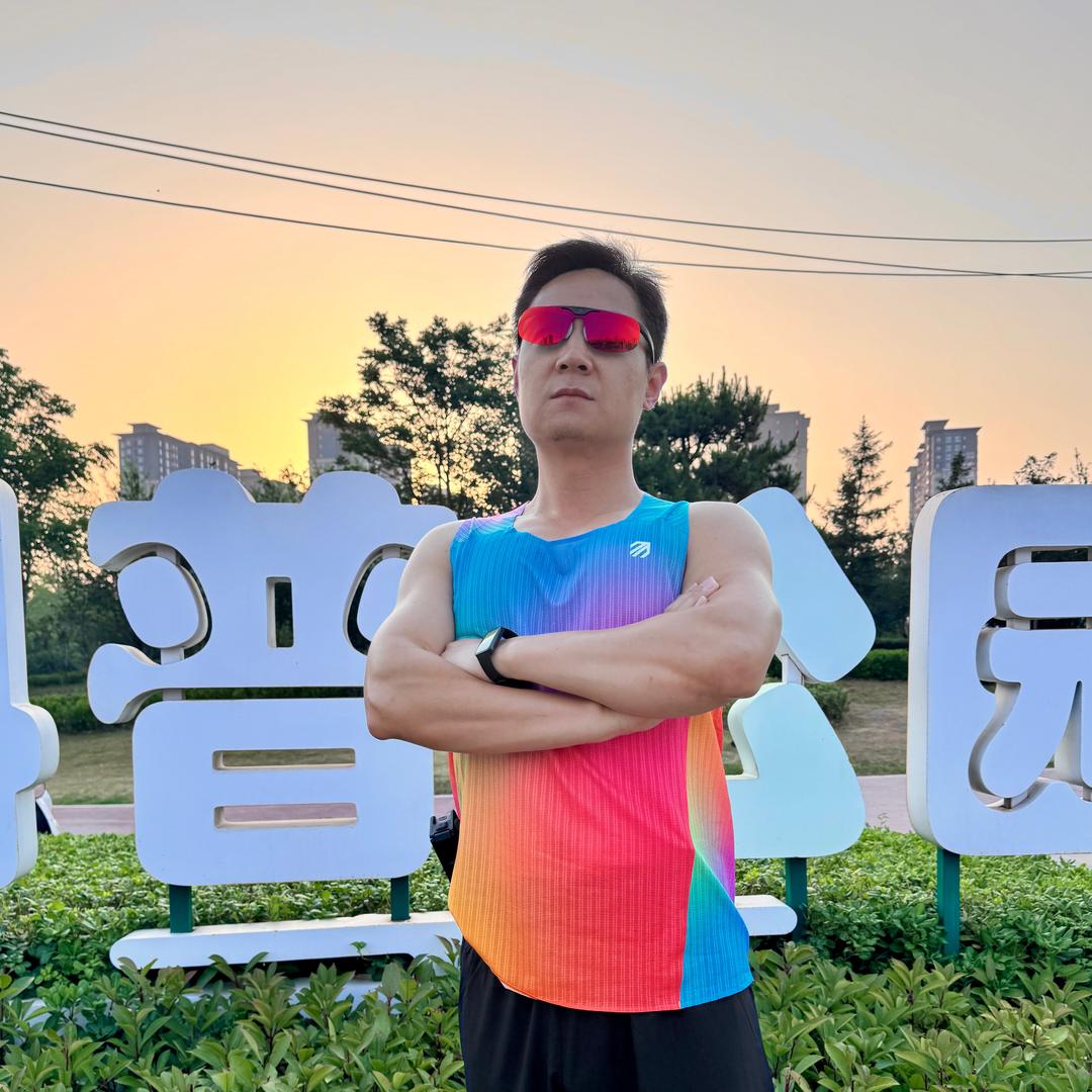 爱跑步摄影的耿耿