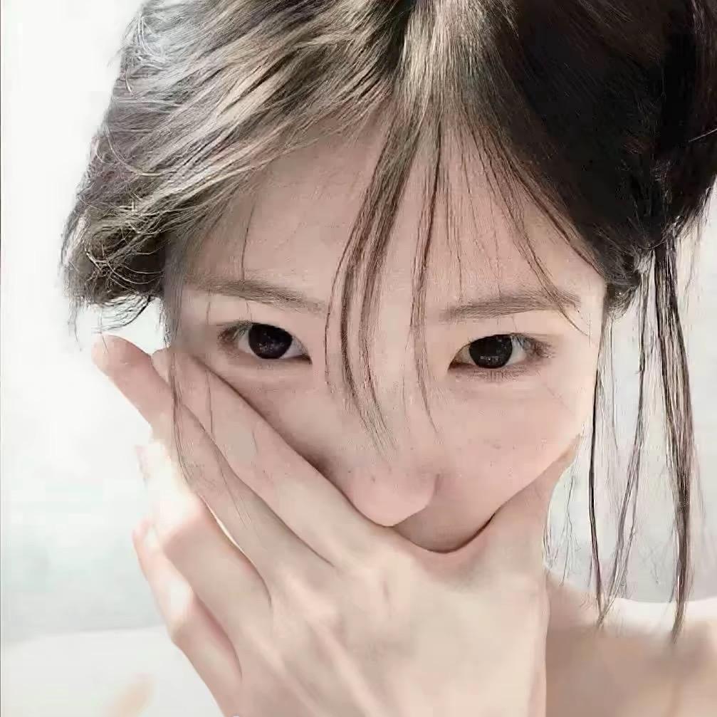 鞋底子粘白糖./