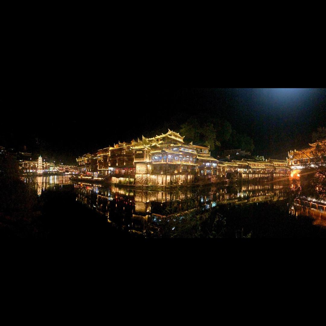 阿龙