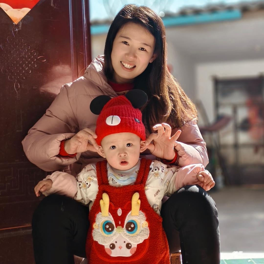 龚小丽当妈妈啦
