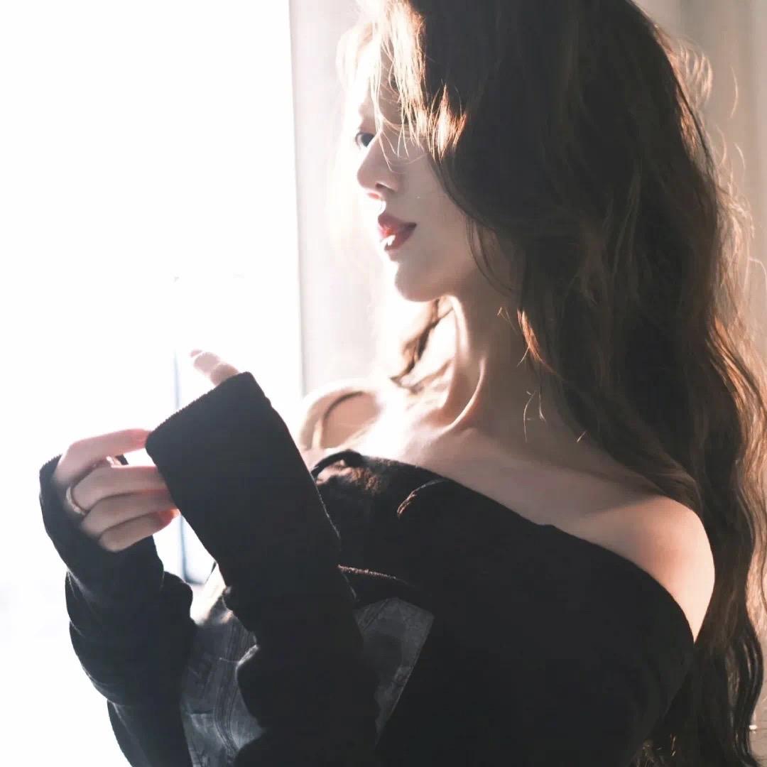 LiLi🌙.