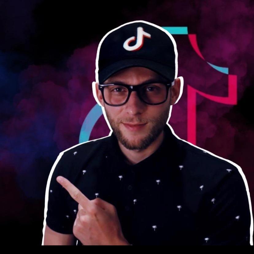 DK.iDOL