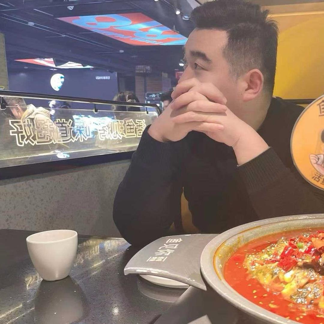 鑫照（团长正能量）