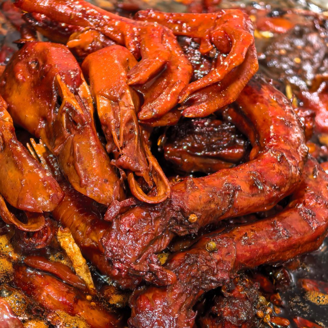 积石山绝味周黑鸭