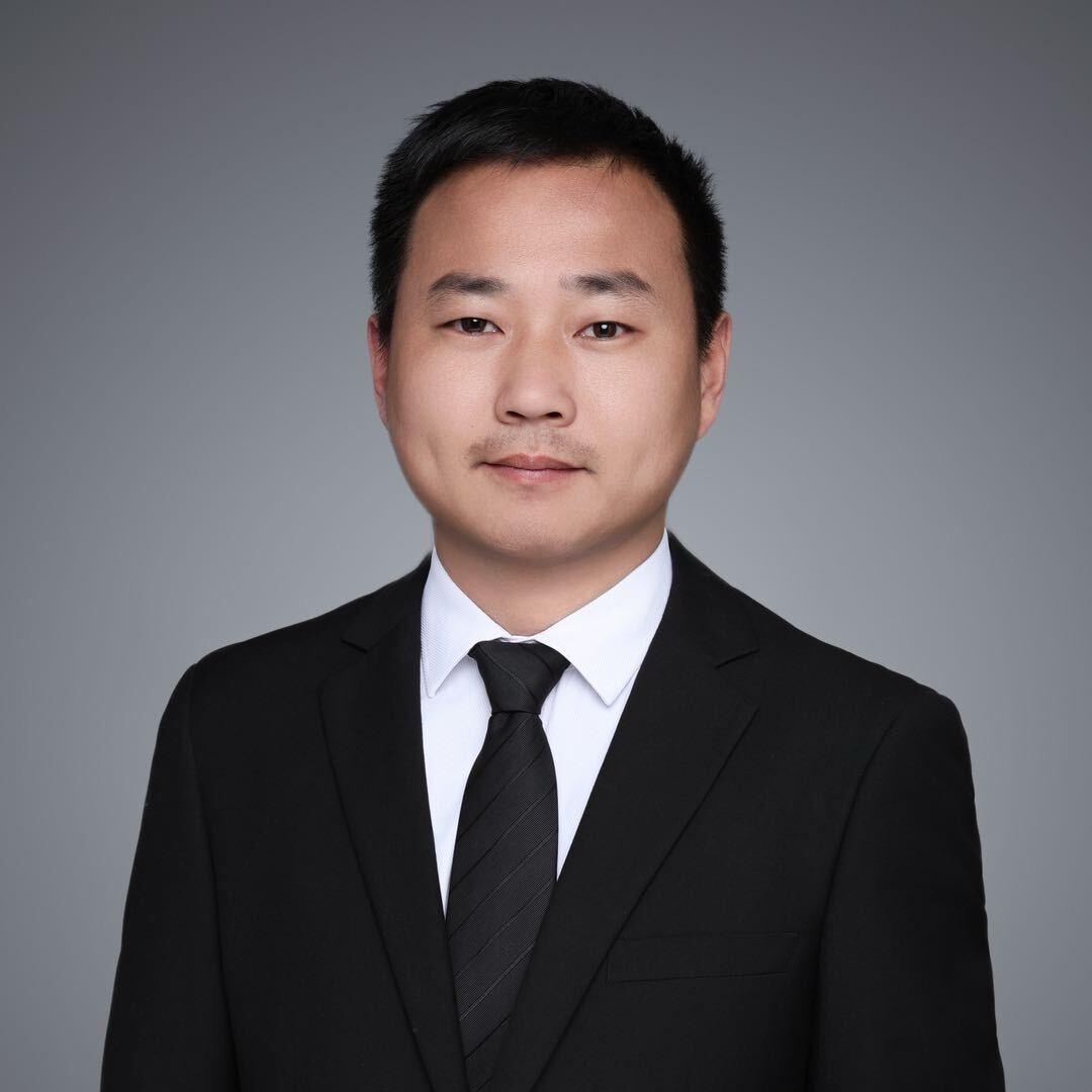 张江小龙探房