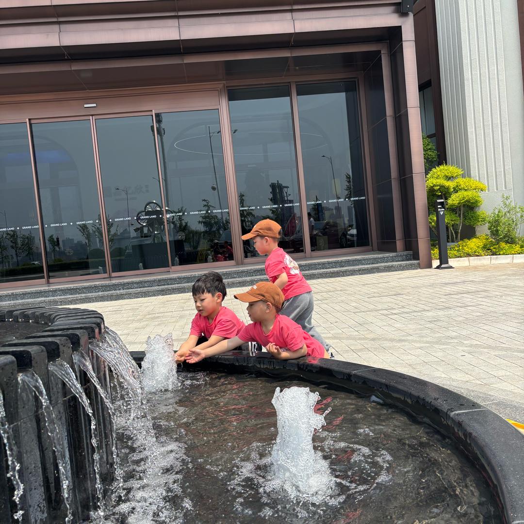 我有三个可爱的孙子