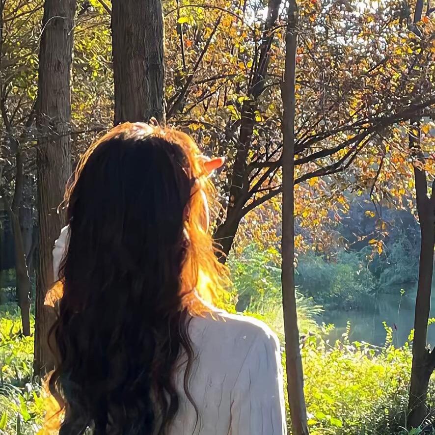小小的妮
