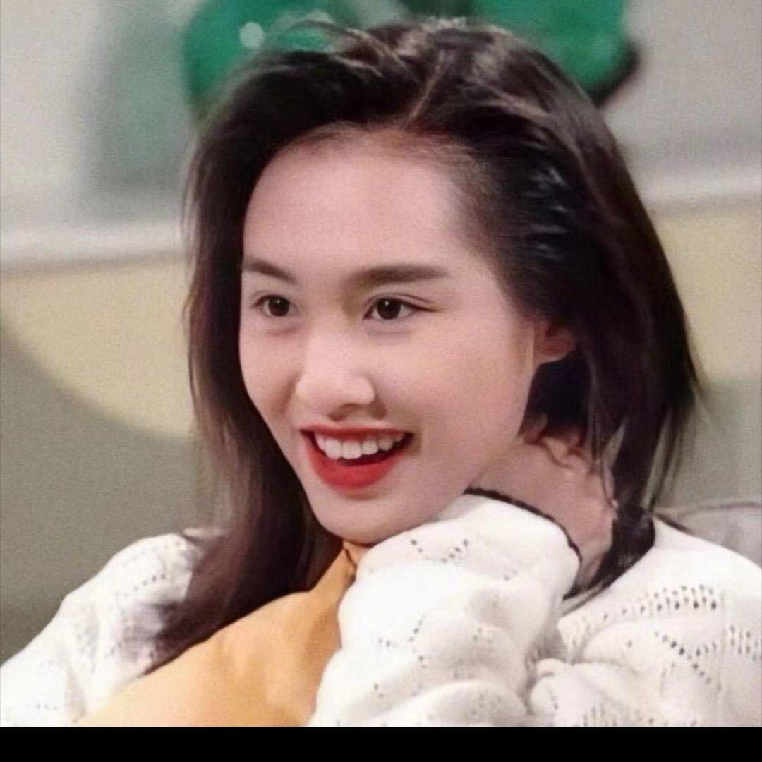 吖吖ᥫᩣ 人间清醒