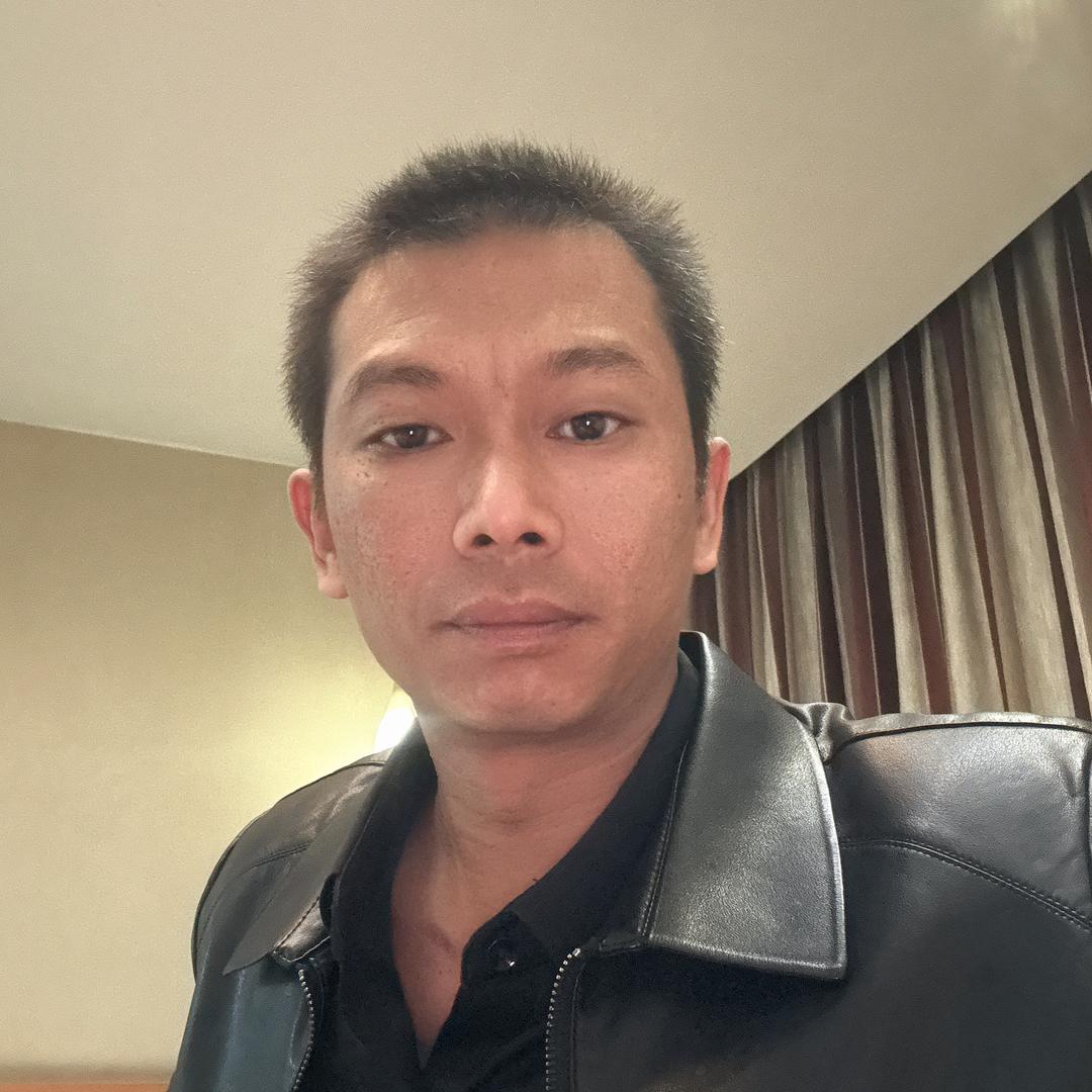 李刚大车精洗装潢