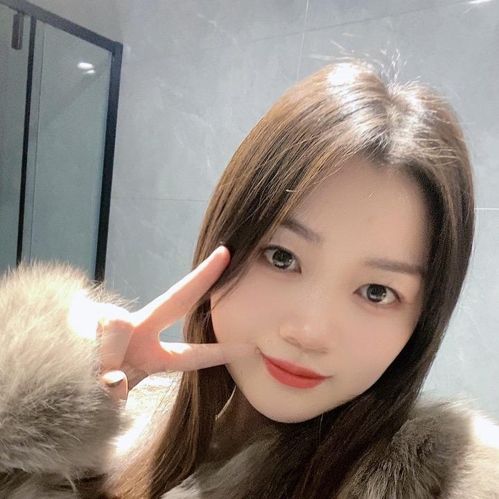 欣欣然