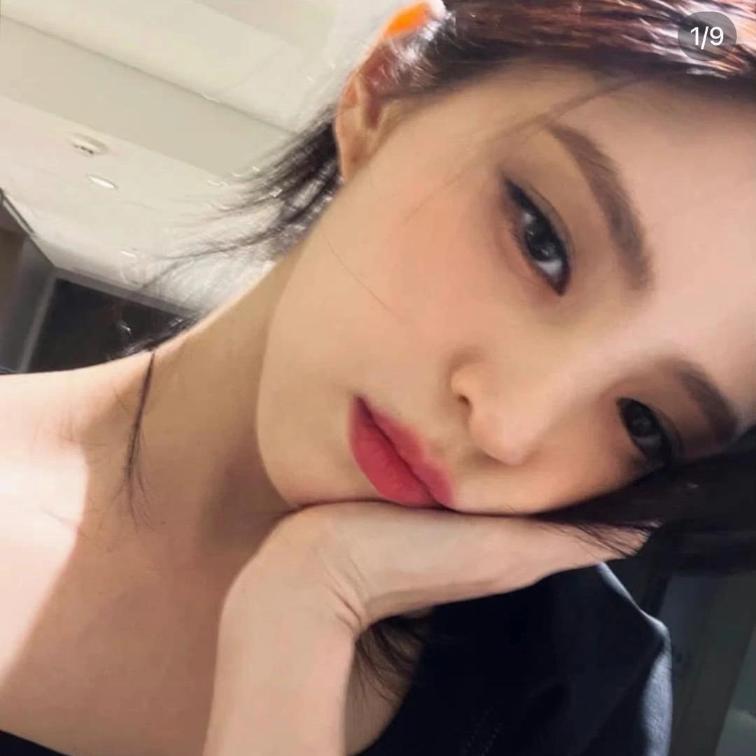 瑶瑶子.