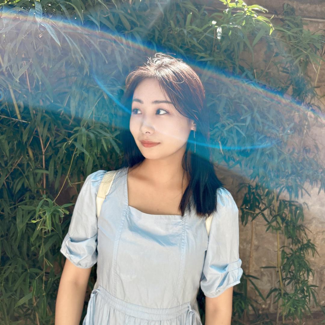 幼稚园小姐姐