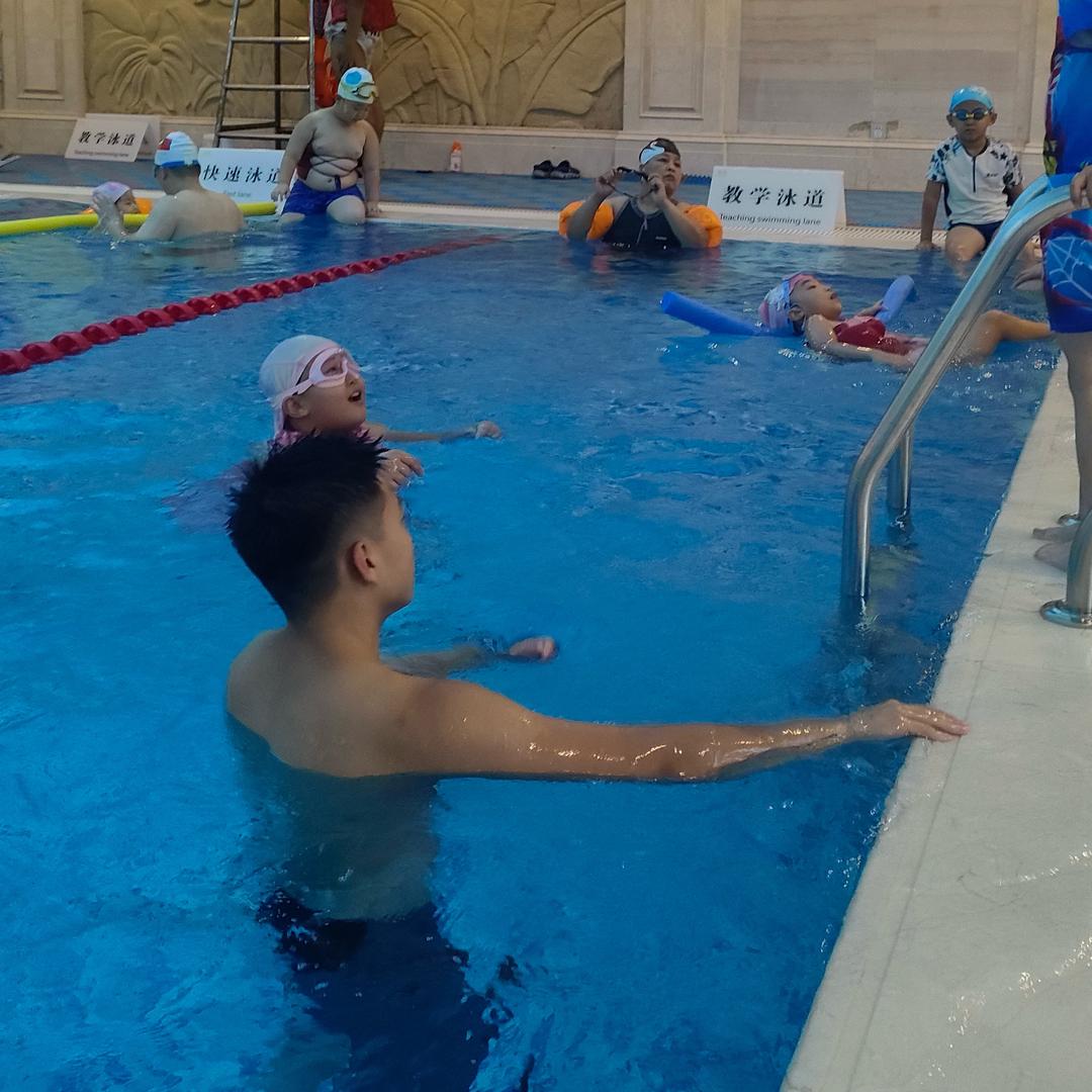 小马教练银河游泳健身