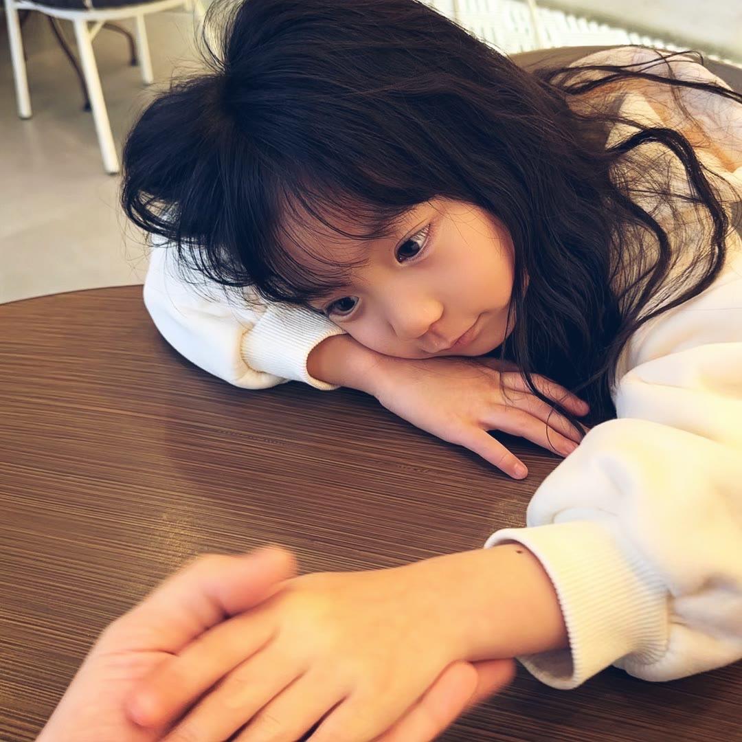 小妮.