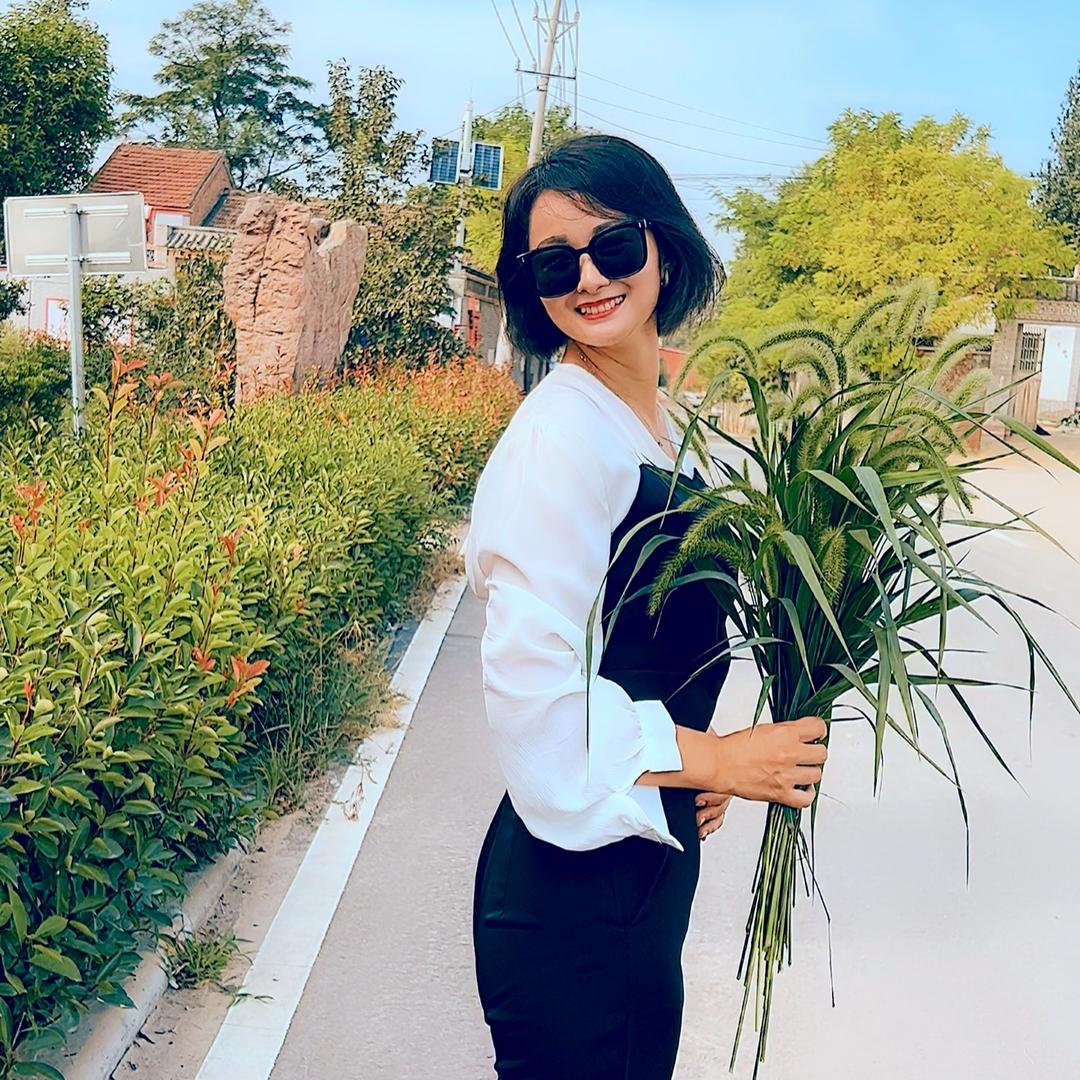 ✨ ℒℴѵℯ专属玲儿এ⁵²º✨