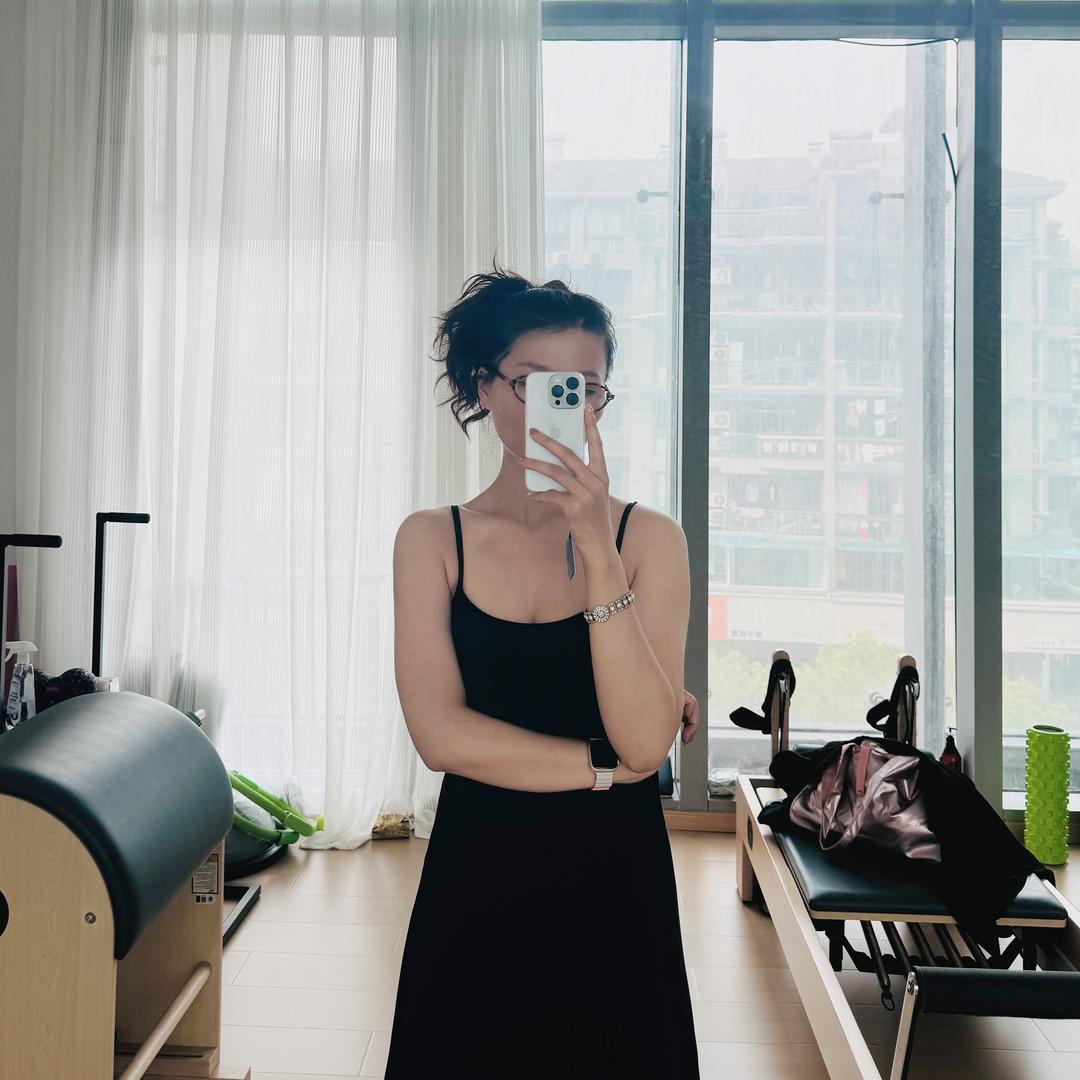 小莲和刀刀在运动🧘🏼‍♀️