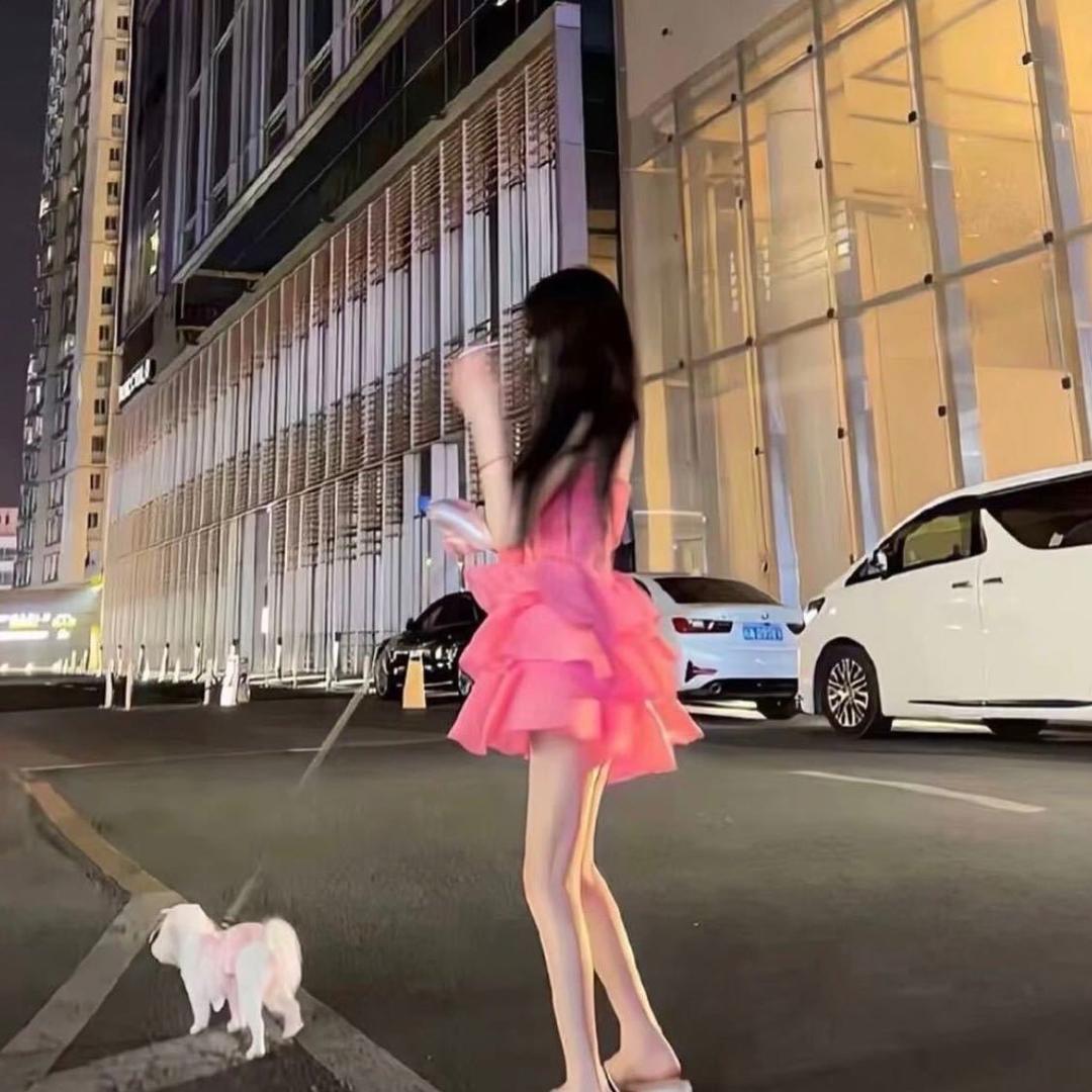 兮兮.