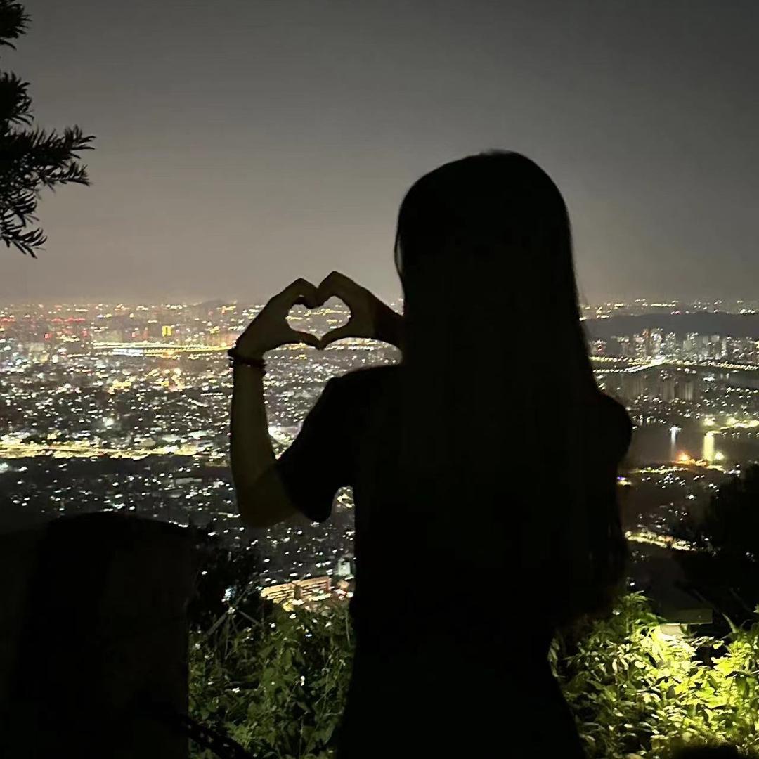 小馨揍你