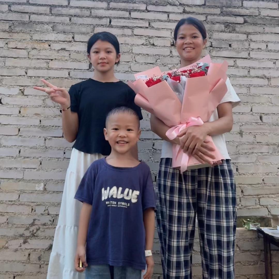 阳妮妈妈