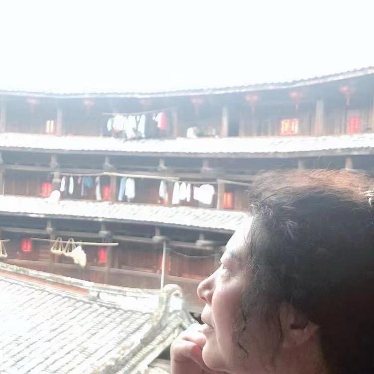 爱自已