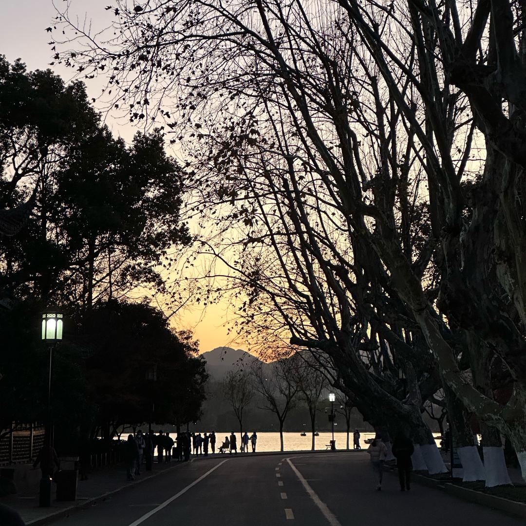 苏依时，
