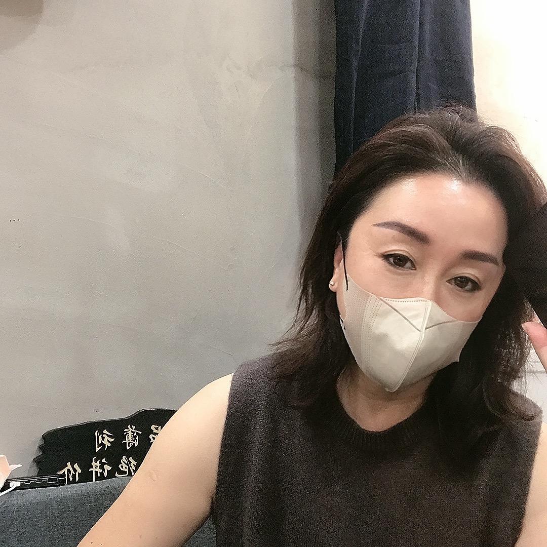 简，素