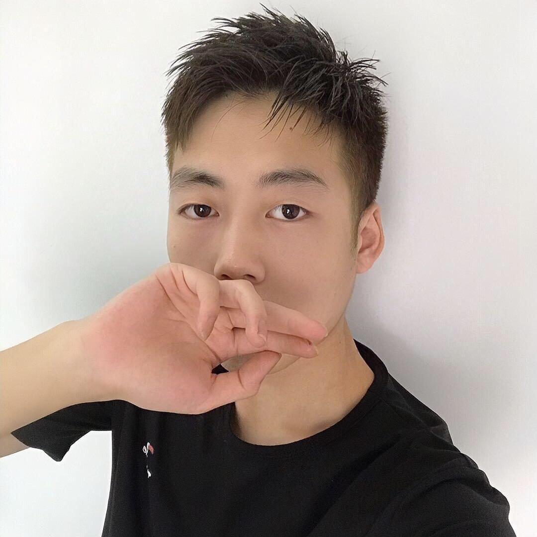 高硕(蒙城专注烫发)