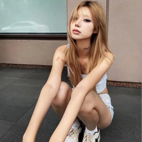 晨u
